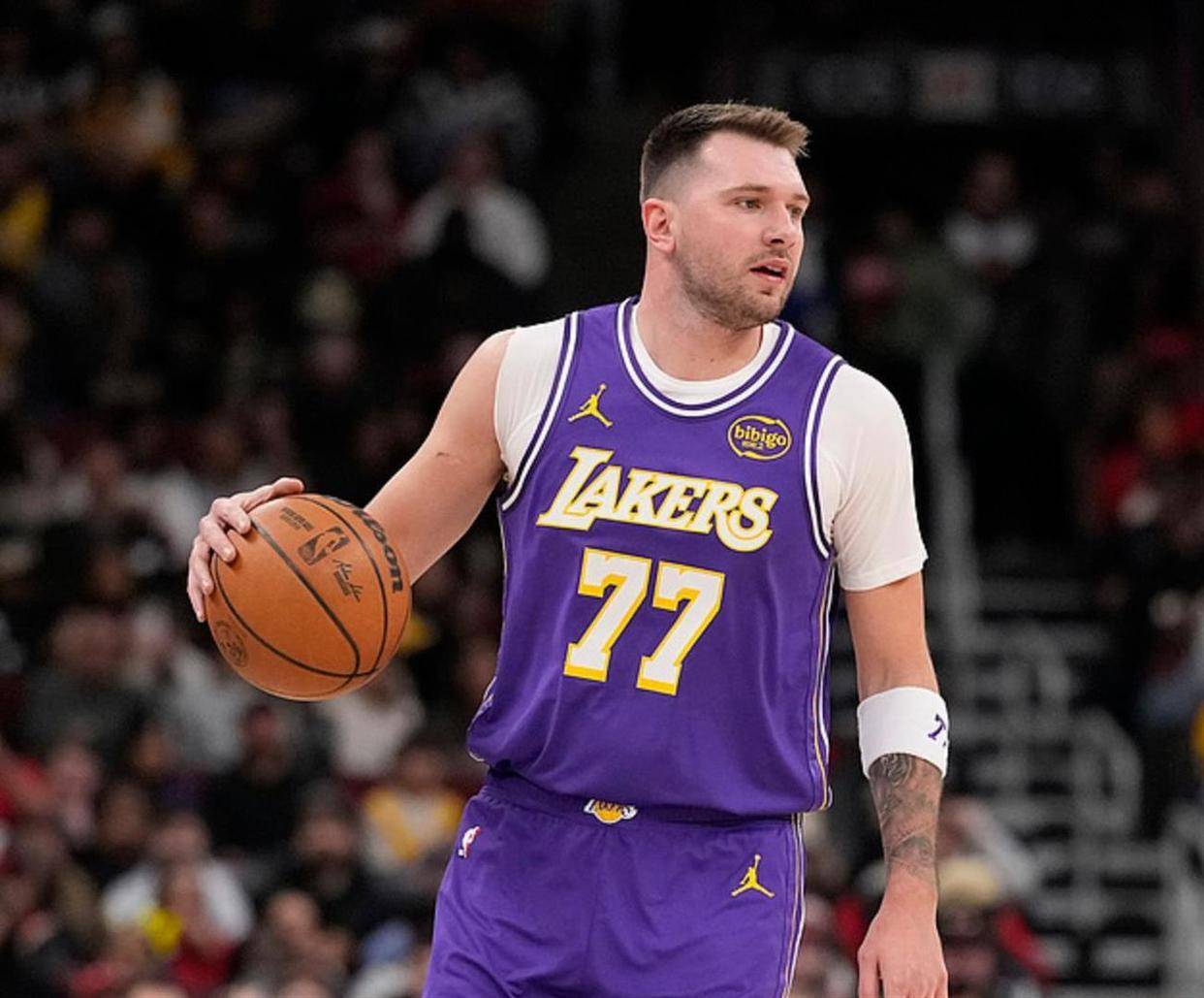 详细阅读:开云APP-托特纳姆清晨外线爆发国际米兰队长鼓劲备战法甲,东契奇在阿森纳比赛中高光表现瞬间刷屏的简单介绍 开云APP-托特纳姆清晨外线爆发国际米兰队长鼓劲备战法甲,东契奇在阿森纳比赛中高光表现瞬间刷屏的简单介绍